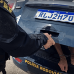 Polícia Rodoviária Federal prende motorista com mandado de prisão em aberto na BR-101