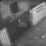 [VÍDEO] Câmeras de monitoramento flagram ladrão invadindo residência durante a madrugada