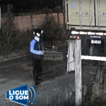[VÍDEO] “Gangue do apedrejamento” ataca caminhão estacionado durante a madrugada